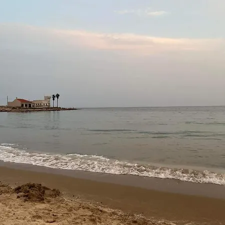 Uroczy Przy Playa De Locos * トレビエハ